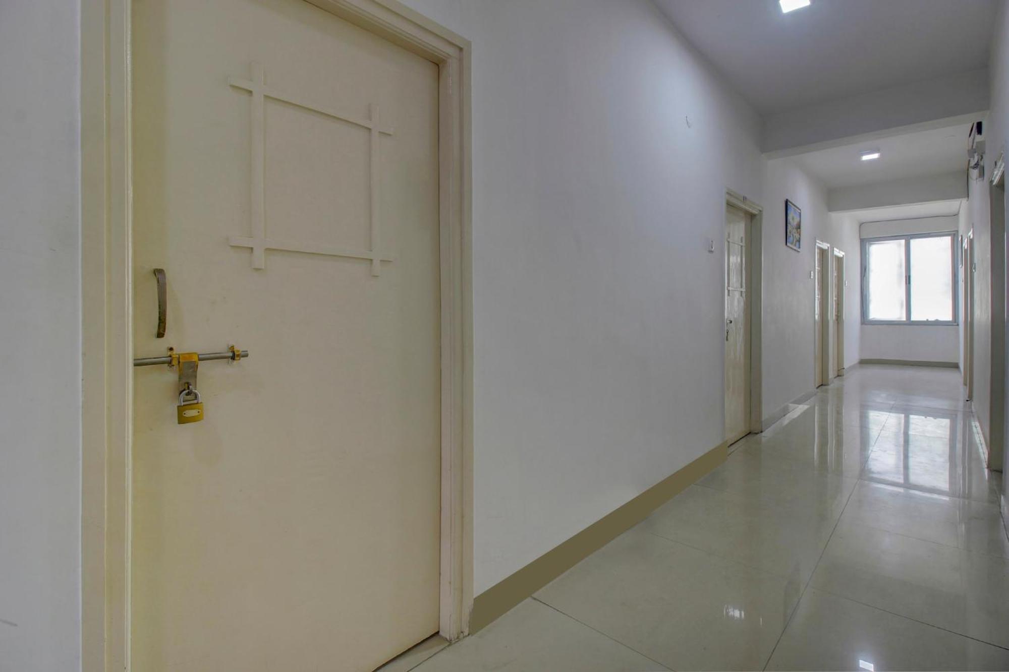 Hotel O Stay U Like Hotel'S Hyderabad Exterior photo