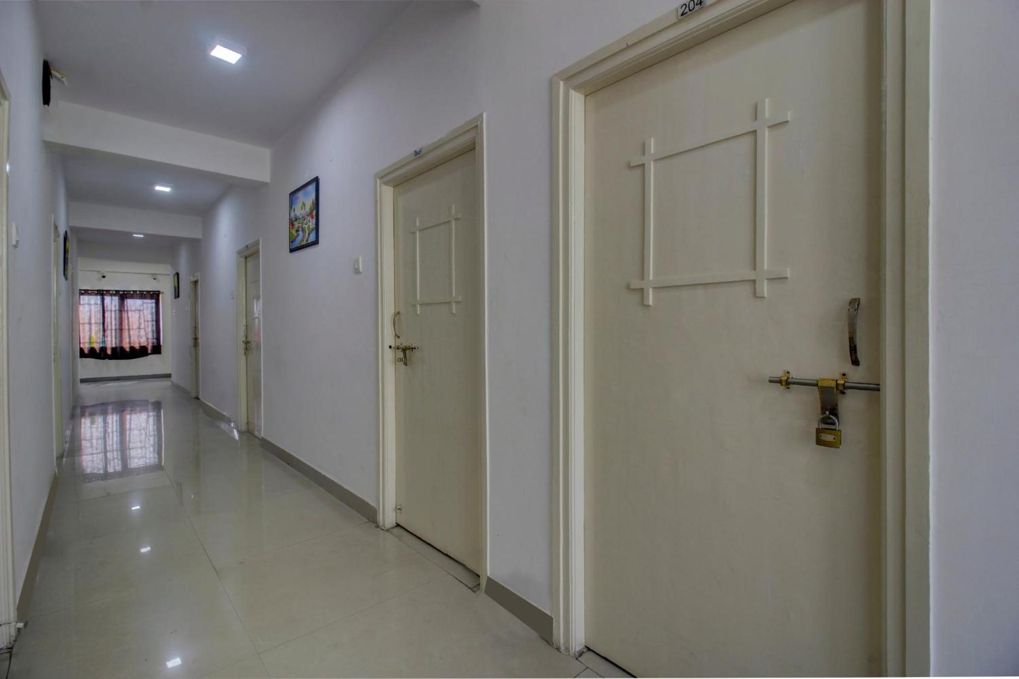 Hotel O Stay U Like Hotel'S Hyderabad Exterior photo